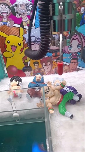First time seeing 4 armed Tien Shinhan at Toms World Mini Claw Arcade #arcade #dragonball #miniclaw