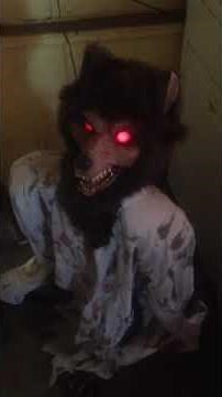 Animated Howler Werewolf prop