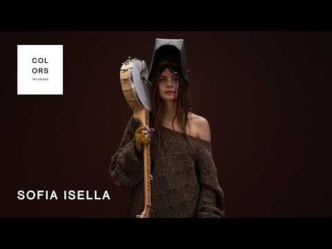 SOFIA ISELLA - The Chicken is Naked and Afraid | A COLORS SHOW