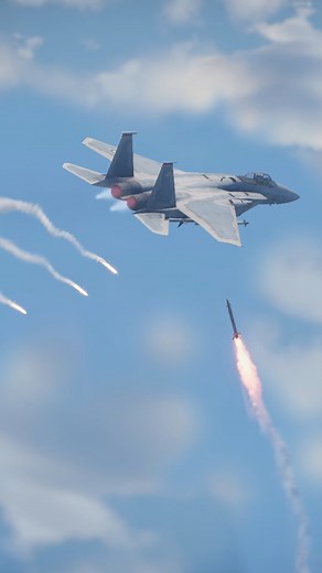 83K views · 722 reactions | F-15 Pilot Faces a Missile Closing In Fast ! #f15pilot #fighterjet #flightmaneuvers | Warthog Strike | Facebook