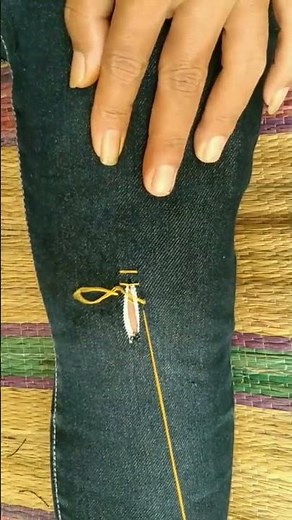 an easy way to sew ripped jeans at the knee