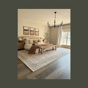 Here is the process of changing out my rugs and styling our bedroom! Comment BEDROOM and I’ll send you links to everything! Or it’s all linked in my bio!I am in love with this rug! I love the Persian design and the warmth of it! I like for our bedroom to be warm, cozy, and calming.Changing out the rugs is not an easy process.. hahaha it’s a bunch of lifting and dragging.. 🤣 Thankfully I had Kolters help to lift up the bed for me. Anyways. We changed the rug, changed the light fixture, and then 