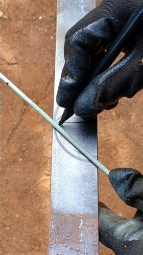 If there is no angle ruler, the thread can be a solution to make a 90 degree connection angle