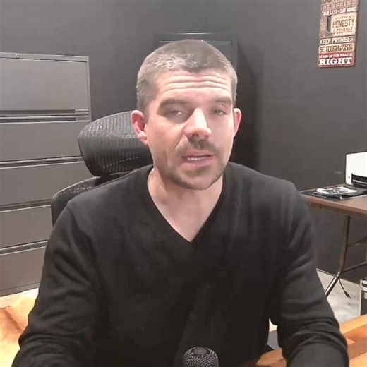 ⚠️ “Voicemail Is Dead. Here’s What Replaced It.” Let’s be honest… ❌ Nobody leaves voicemails anymore. ❌ Nobody waits for a call back. ❌ Nobody cares that you’re “busy.” Customers move FAST. And if you don’t respond instantly… they move on. 🤖 This is why AI receptionists are quietly taking over: ⚡ Answer in under 3 seconds 💬 Text back instantly 📅 Book appointments automatically 📞 Never miss a call 🕒 Work 24/7 without breaks They don’t replace humans — they replace the gaps that cost you reve