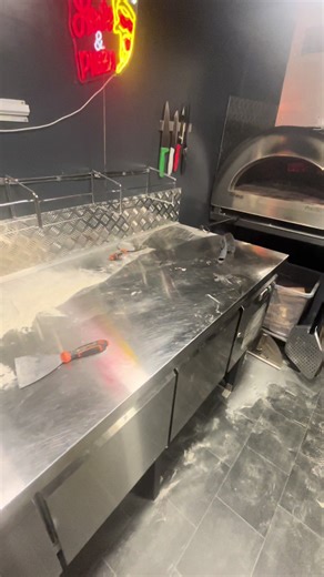 Volcano Wood Fire Pizza (@volcano.wood.fire)’s videos with original sound - Volcano Wood Fire Pizza