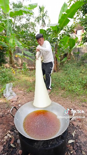 Rán Cá Hài Hước Cùng Bà Tân Vlogs