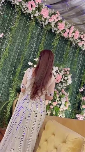 Bollywood Dance Moves by Govinda's Wife