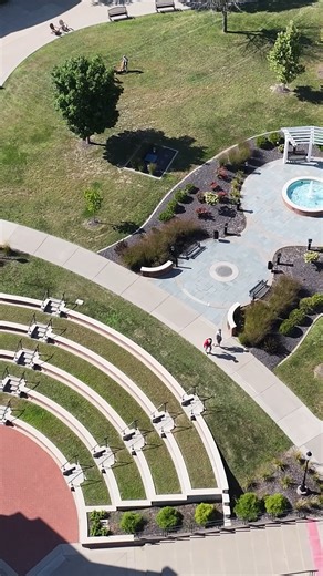 ✨Monmouth College in Detail. ✨ Whether it's the flowers or Wallace Hall, each detail contributes to the beauty of our campus. Come check out what our campus has to offer and the unique qualities that make Monmouth College so special. #StudentsReadyForSuccess Visit Monmouth College today by clicking the link: https://engage.monmouthcollege.edu/portal/visit | Monmouth College