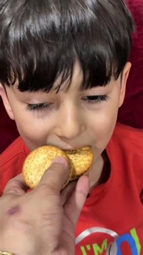 يلا امم امم امم شطوره 🍪😍 أوقات ممتعة للأم وابنتها 🤣🤣 #shorts