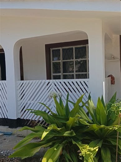 ✅Own compound, in a gated community ✅Standing on a quarter acre plot, with a self contained Servant Quarter ✅Ample parking, borehole water ✅Located after Mwala Luxury #CONTACT 0733200111 0773200111