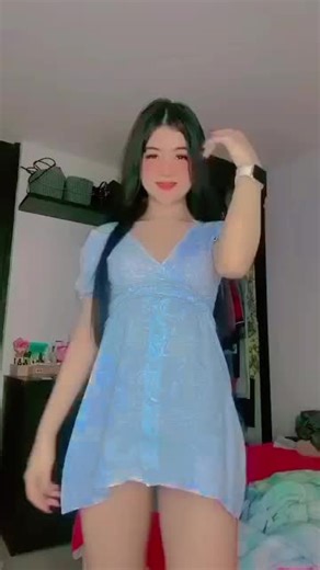 Las faldas cortas y su encanto en la moda femenina