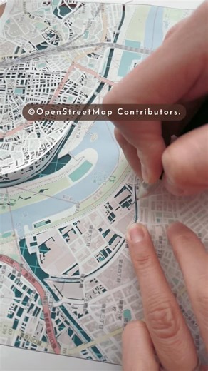 あいかうたう Papercut Map Artist on Instagram: "荒川を挟んで、埼玉県川口市側の切り絵制作動画です。 BGMはオリジナル楽曲で、Spotifyにて「aikautau」として公開しています。 This video documents the start of a paper-cut map of Kawaguchi City, focusing on the Arakawa River and the urban structure along its banks. The background music is an original composition available on Spotify under “aikautau.” ©︎OpenStreetMap Contributors. #切り絵の地図 #切り絵 #mapart #papercutart #地図好き"