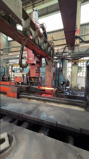 The leaf springs manufacturing process inside the factory #machine #factory #process #manufacturing