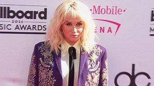 Kesha arrives at Billboard Music Awards