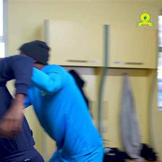 674K views · 20K reactions | Go behind the scenes and take a look at how the boys welcomed each other back to training! After a well deserved break the boys got back to Chloorkop for their first session! #Sundowns | Mamelodi Sundowns FC | Facebook