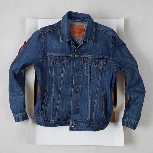 4.5K views · 207 reactions | The season of gifting is here. Thinking of giving some Levi's® to your loved ones? Whatever your budget is, there's one that's just right. Take a look at our Gift Guide here » bit.ly/LevisMYHol18 | Levi's | Facebook