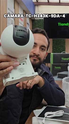 ¿Sin cables? ¿Sin Wi-Fi? ¡No hay problema! ☀️🔋 Te presentamos la Tiandy Solar PT 4G, la cámara que redefine la vigilancia en lugares remotos. Con resolución 4MP QHD y conexión 4G, la seguridad llega a donde tú quieras. Dale like para ver la configuración de la cámara. #Unboxing #Tiandy #Camaraconpanelsolar #Camaras4G #TechReview