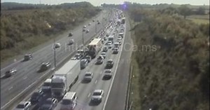 Live M25 traffic updates as crash causes disruption