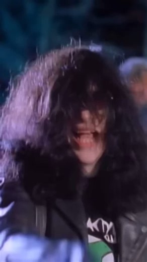 Happy Birthday to Joey Ramone! 🖤 Remembering Joey Ramone @joeyramone from The Ramones @ramones on his birthday 🎂 What are your favorite Joey Ramone songs?✍️ 📹 credit: @joeyramone #theramones #punkrock #punkrockers #punkrockband #punkrockmusic #livemusic #livemusicrocks #rockguitar #guitar #guitarplayer #guitarsolo #guitarist #guitars #musician #guitarist #joeyramone #joeyramoneforever #ramonesforever #punkband #punkgirl #theramonesofficial #classicrockvinyl #classicrockshow #classicrockband #