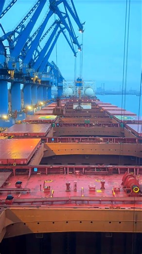 INSIDE SHIP 🚢 How Cargo Is Loaded on a Giant Vessel | Sea Life vlog 💥 #shorts #subscribe #shiplife