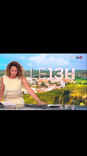 Mes premiers pas dans le journalisme TV 🥺 Trop heureuse !#fyp #pourtoi #foryou #tv #journalisme #journalismepassion
