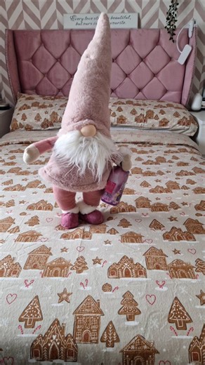 Kara Southall on Instagram: "✨ If only the bed did this every morning… Christmas magic is definitely creeping in now 😂🎅 Fresh festive duvet on, a good spritz of crease releaser, and my little gonk helper stepping in to finish the job 👌 It’s the small cosy moments like this that make the house feel calmer and a bit more joyful Getting ready for a Clean & Cosy Christmas, one little task at a time 🙌 Had a lovely few days in Edinburgh but back to reality and plenty of laundry 😂 #CleanAndCosyChr