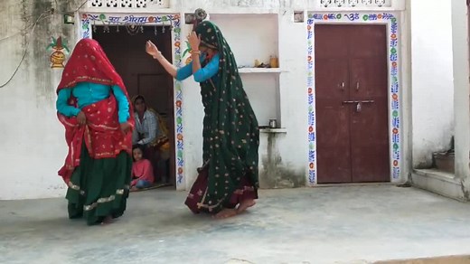 ##तारों ही नाम लिख्यो पतली सी दिल का पेज क माड़ ##देशी मीना डांस ##tiktokmeenasong