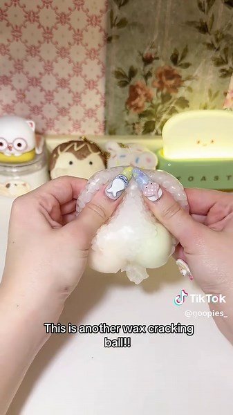 @SqueezeLuck_official review!! Don’t mind the cat scratch on my hand 😭 #asmr #squeezluck #chinesesquishy #squishyasmr #squishyreveiw
