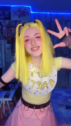 Toy Chica's Magic Rainbow Attack - FNAF Adventure