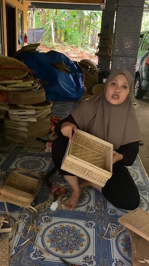 1.7K reactions · 15 shares | Part 2 pembuatan rantang kotak #tutorialpembuatankerajinan #berkahbambu #boxhampersmurah | Berkah Bambu | Facebook