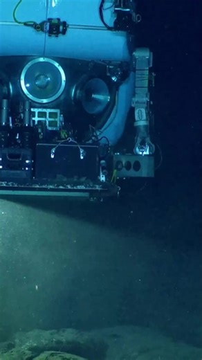 As we celebrate 60 years of Alvin, we're not only honoring the science this deep sea, human-occupied submersible has made possible. We're looking forward to the discoveries that are yet to come. #Alvin60 📲Read more about our Top 7: https://hubs.li/Q02z7vY20 | Woods Hole Oceanographic Institution (WHOI)