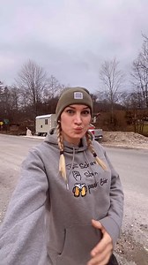 42K views · 723 reactions | Schere,Steinmauer, paar Bier 﫡殺 #stone #wall #blonde #girl #diggergirl #fy #only #farm #collection #beer | Minnie Danii | Facebook
