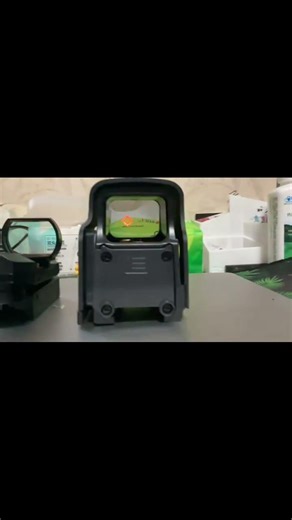 red dot and holo scope #arenabreakout #arenabreakoutgameplay