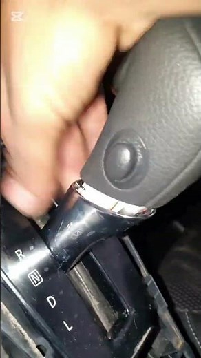 nissan sentra gear knob removel nissan gear shifter removal #reels #shorts #viral #cardiy #mechanic