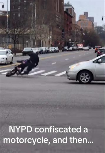 NYPD confiscated a motorcycle, and then an officer crashed while riding it. #newyork #brooklyn #chinatown #manhattan #nypd