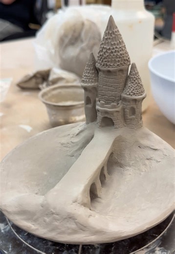 Update on the castle chip dip bowl! It’s a slow process because there are so many details I have to do one by one but I think it’s coming together. #ceramics #fantasy #whimsical #castle #knights