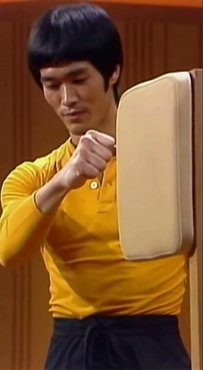 “Host Tries Bruce Lee Moves… Gets ROCKED in Hilarious TV Show!