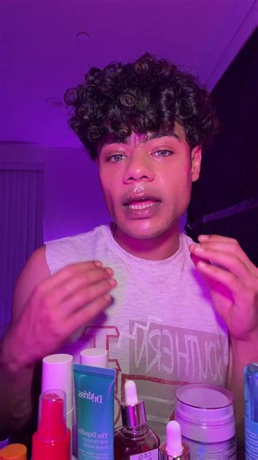 Rémy Arnault Bezos (@remyarnaultbezos)’s video of People Making Food