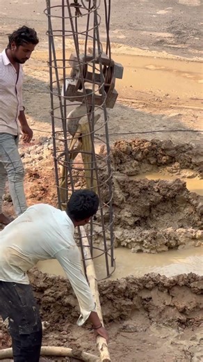 Pile type pillar construction