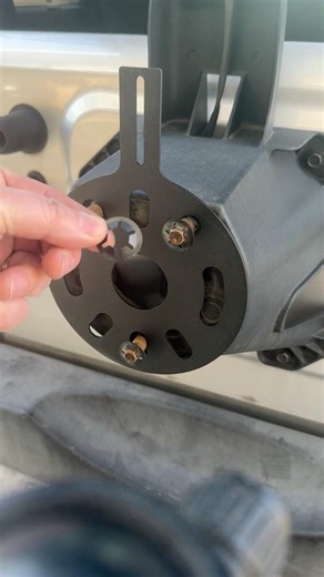 How to install an E-clip