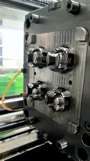 4 Cavity Mold Lifter Structure for Plastic Nuts With Interrupted Threads