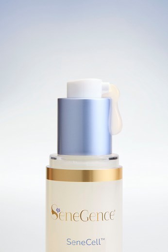 BTS of science you can see 💫 SeneCell is a concentrated formula of our patented anti-aging complex! And the clinicals on this product don't do all the talking... the results do!!! Have you snagged this must-have serum yet? 🤍 | SeneGence