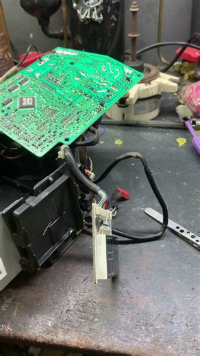 LG Inverter AC PCB Repair – Indoor Unit On/Off Issue Fixed 🔧! #shorts