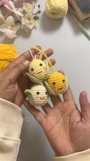 Mini crochet tutorial 🌽#minitutorials #minivlogshorts#shorts#bobblesnloops#diy