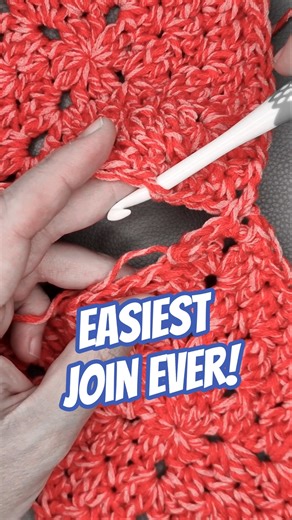 Join squares as you go and get a fab scarf? YES! #crochet #grannysquare #scarf