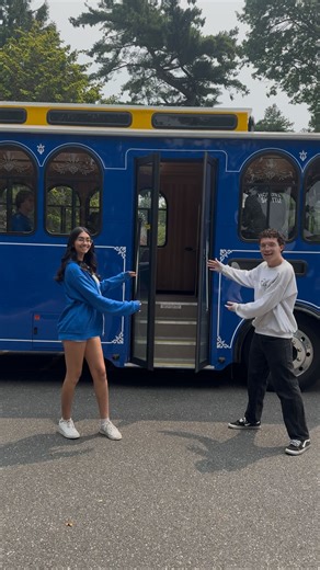 🚎 When you come for a Hofstra Campus Visit, you’ll get to ride in style on the Hofstra Trolley! Whether you come for an information session and tour, Academic Spotlight Day, or Fall Open House, the Hofstra Trolley is the best way to catch all that our campus has to offer! 🦁 The Trolley stickers are an added bonus 😉. Schedule your campus visit today at the 🔗 in bio! • • • #Hofstra #HofstraU #HofstraAdmissions #University #Admissions | Hofstra University