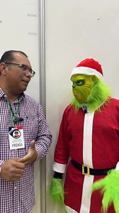 Personaje muy famoso en esta epoca navideña EL GRINCH queriendo hacer travesuras en Animecon 2024 | Charlie Go Promotions | Facebook