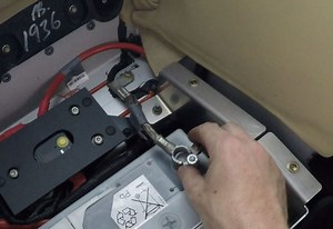 Reconnecting the Battery in an Aston Martin DB9