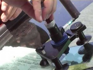 How the real pro's fix repair a windshield