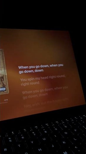 Right Round #music #vibes #lyrics #automobile #song